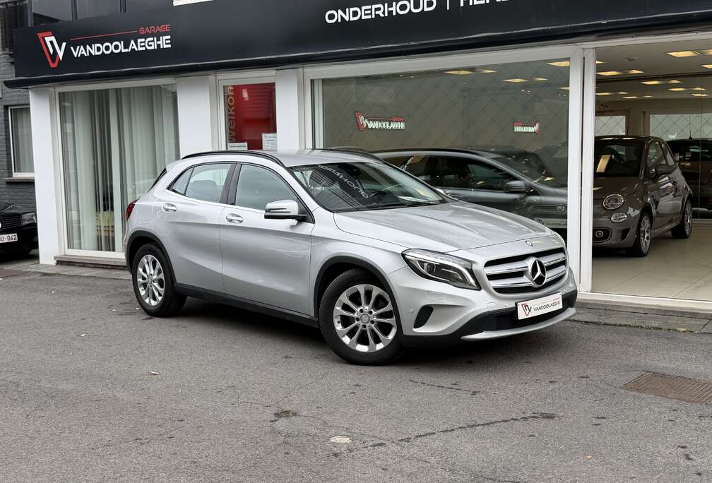 Mercedes-Benz GLA 180 d Automaat - Camera - Bi-Xenon - CarPlay