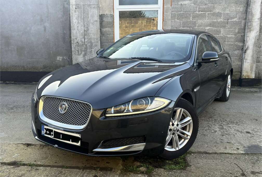 Jaguar XF 2.2 D