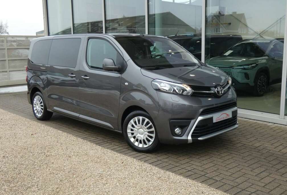 Toyota VERSO 8ZITPL. Medium +GPS +Camera +Dodehoek