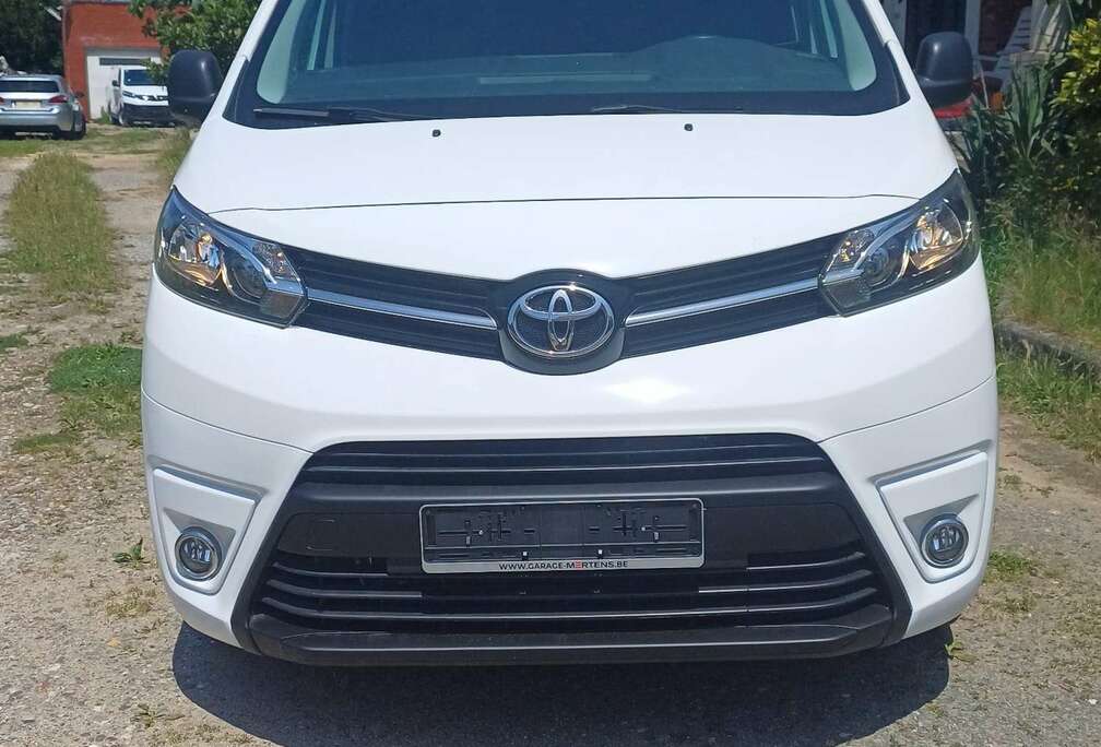 Toyota Proace Verso 1.5 D-4D Medium Shuttle S