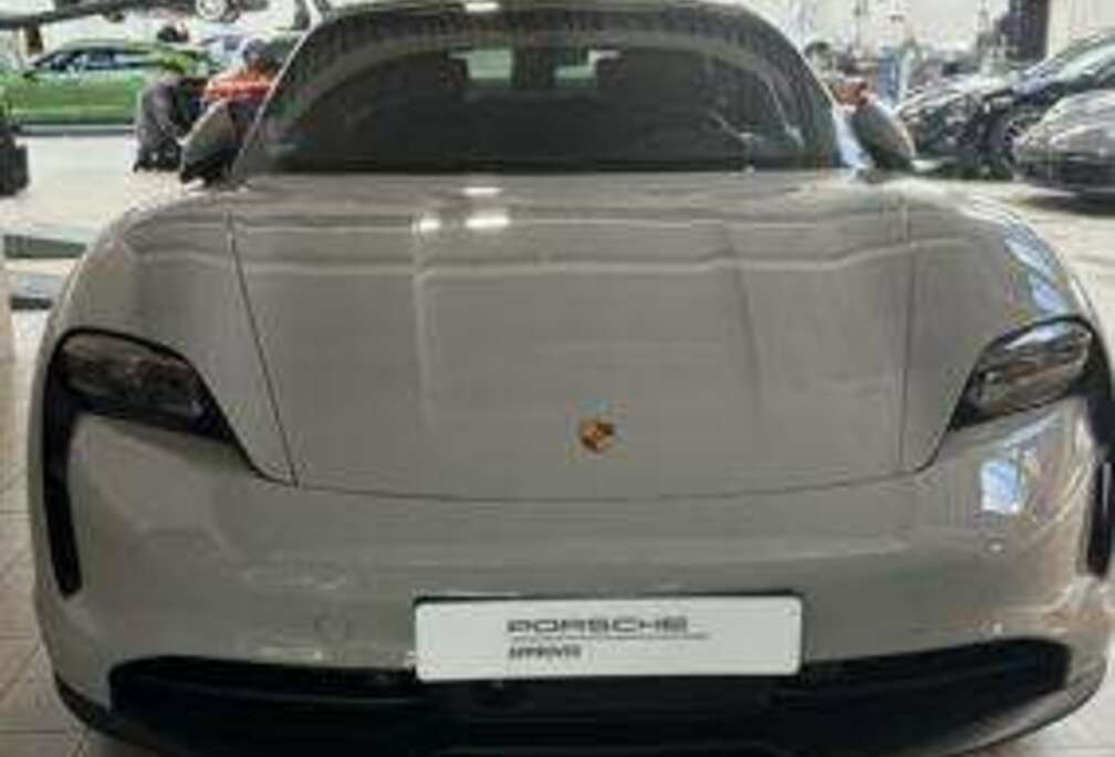 Porsche Taycan 79.2 kWh Taycan 4S