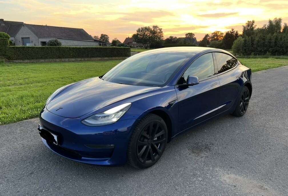 Tesla 75 kWh Performance Dual Motor