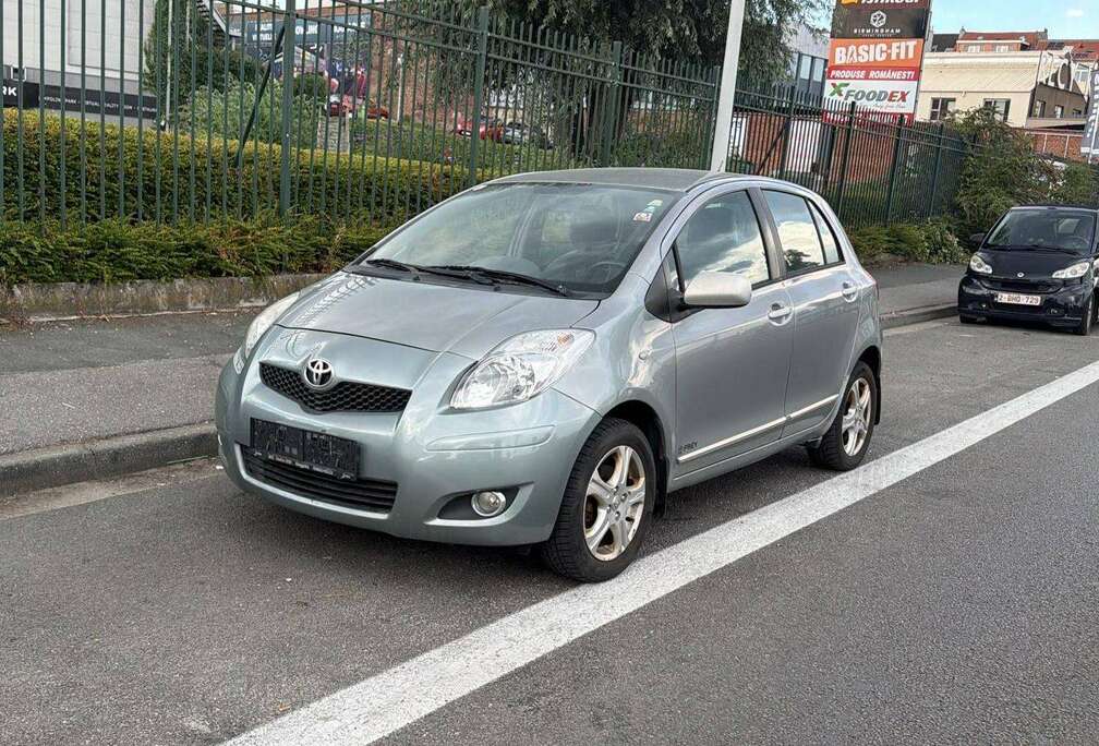 Toyota Yaris 1.0i VVT-i Luna