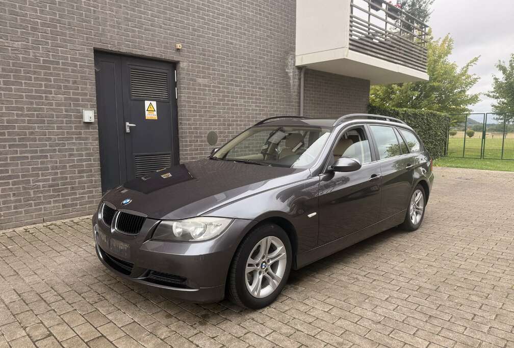 BMW Touring 320i
