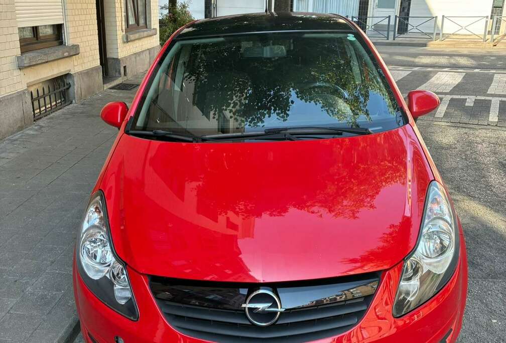 Opel Corsa 1.2i Cosmo