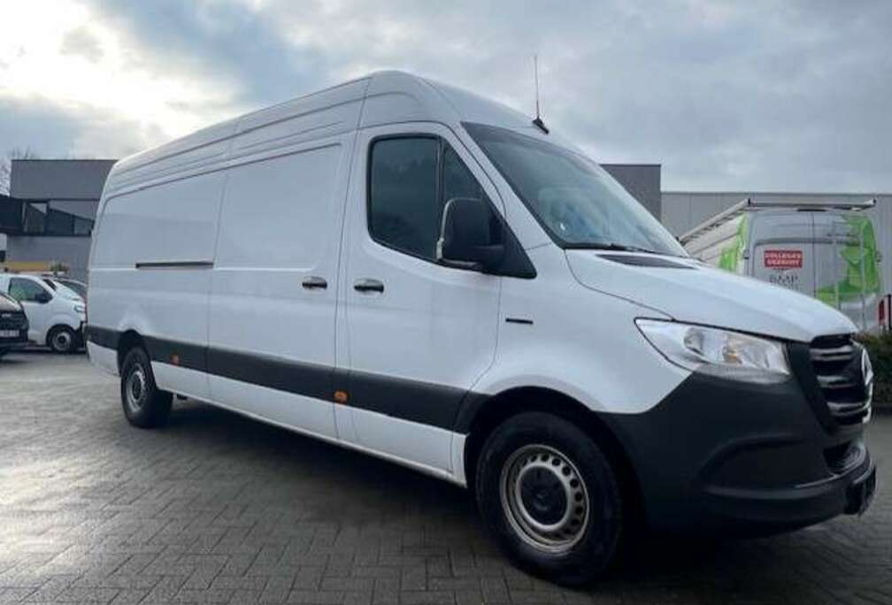 Mercedes-Benz E-Sprinter L4H3  204pk   110kw battery