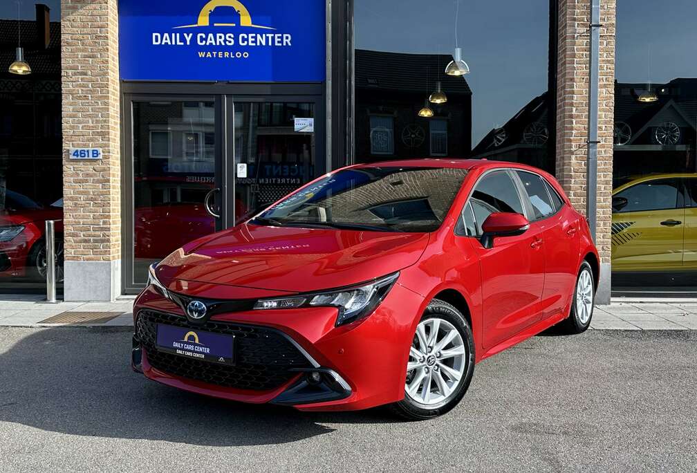 Toyota Hybrid 1.8 Dynamic e-CVT I Carplay I Cam I Auto