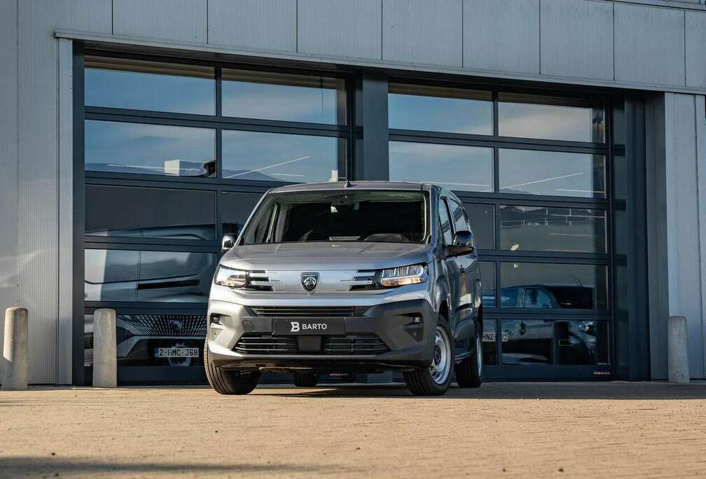 Peugeot 130 PK AT  XL  3-zit  Camera  Navi  Dodeho...