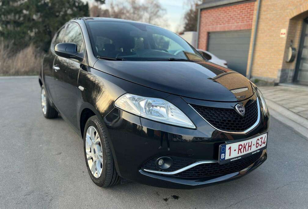 Lancia Ypsilon 1.3 Mjet Platinium