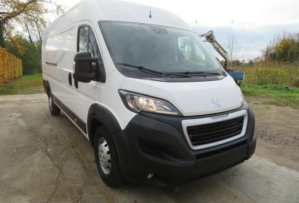 Peugeot 2.2 BlueHDI L4H2