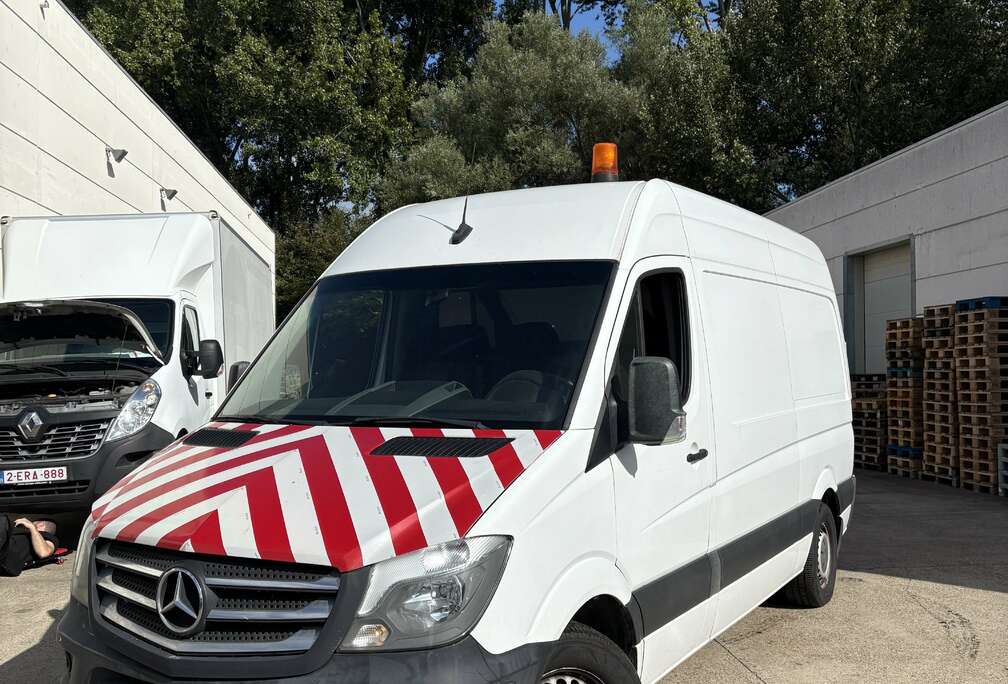 Mercedes-Benz 214 CDI 906.113 7G-TRONIC Plus BE