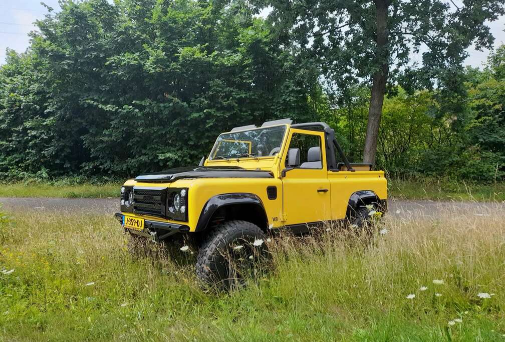 Land Rover Typ 90