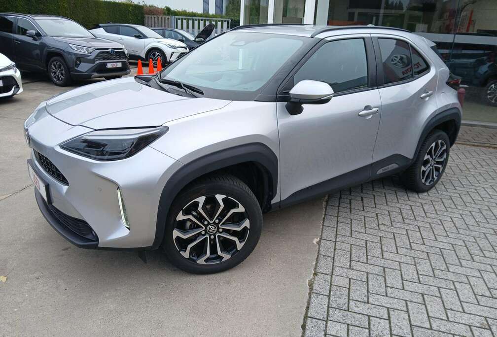 Toyota 1.5 VVT-ie Hybrid Dynamic Plus 1.5 VVT-ie Hybrid 8