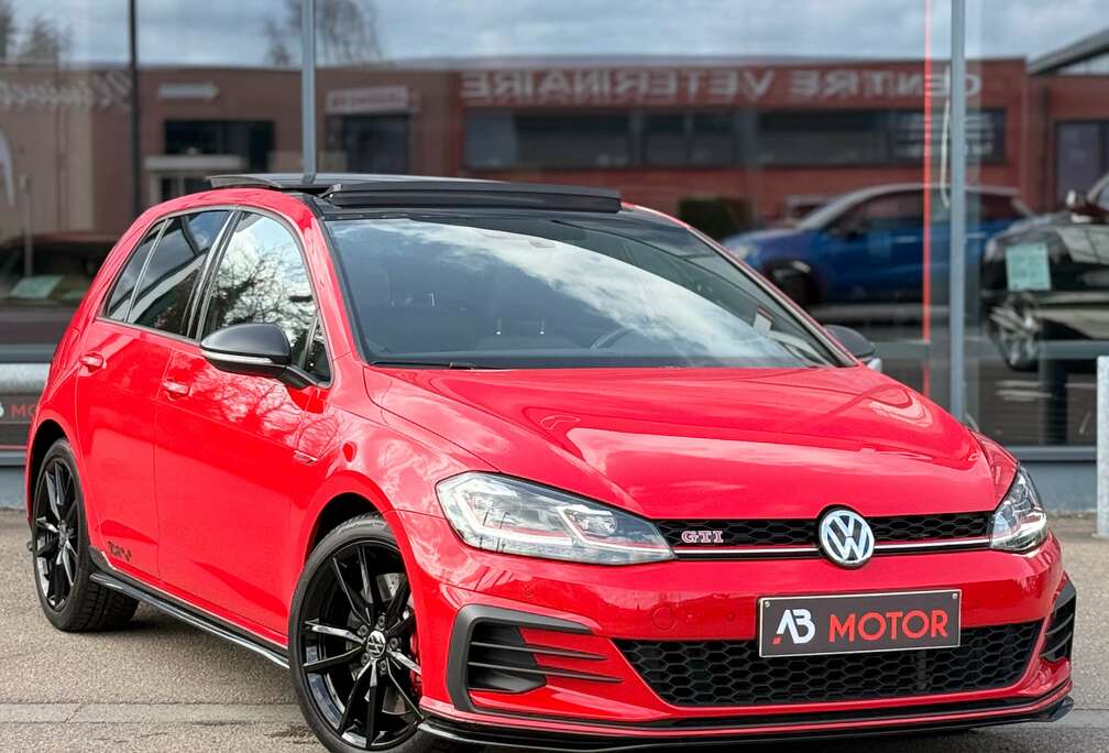 Volkswagen 2.0 GTI TCR 213KW DSG 1RE MAIN PANO LED GPS CAMERA