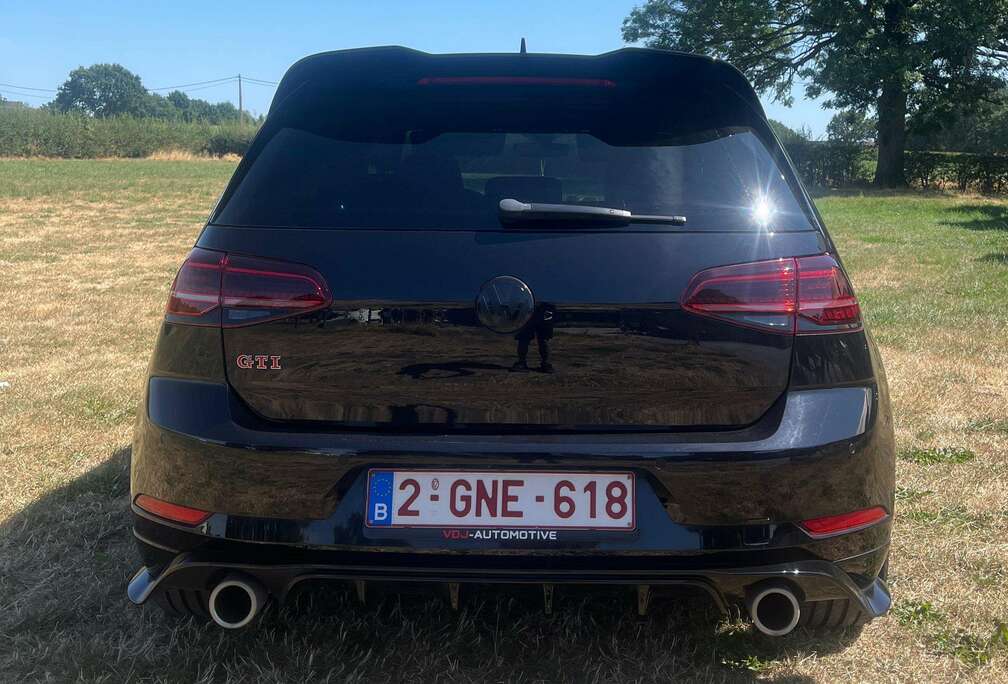 Volkswagen Golf 2.0 TSI TCR OPF DSG