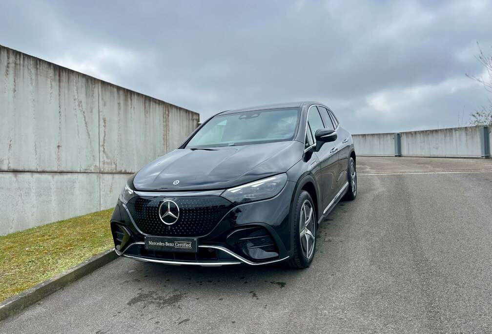 Mercedes-Benz 90.6 kWh 300 AMG Line