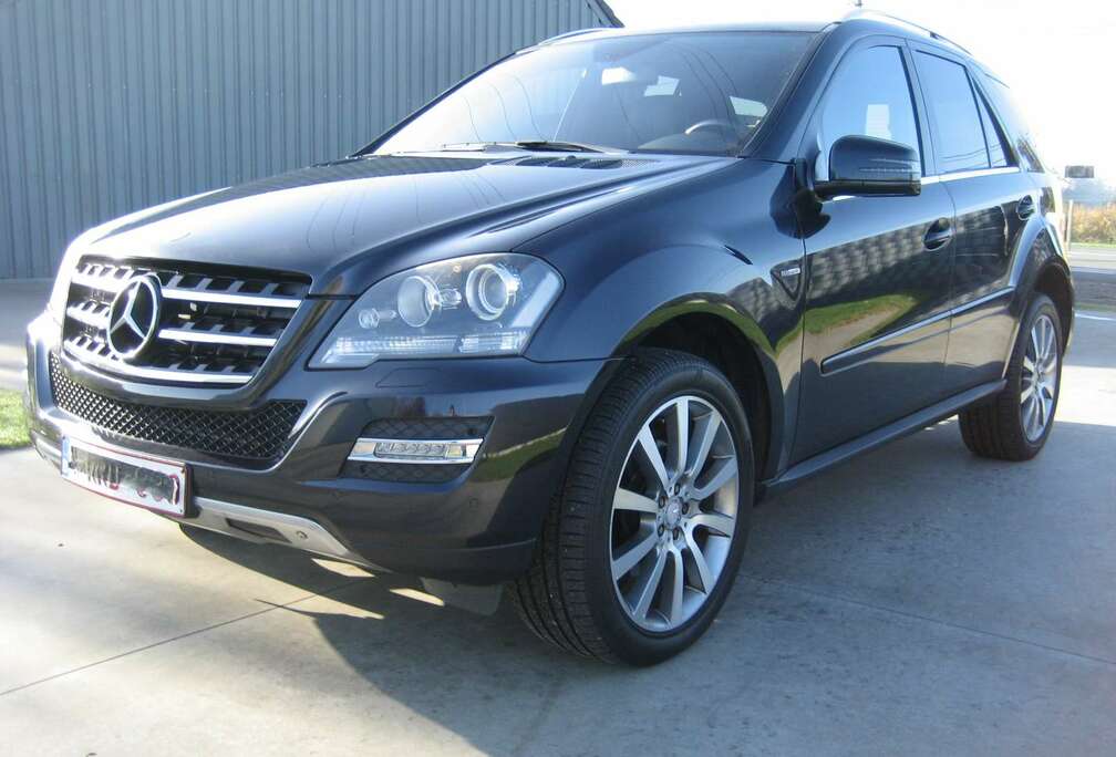 Mercedes-Benz ML 300 CDI   LICHTE VRACHT