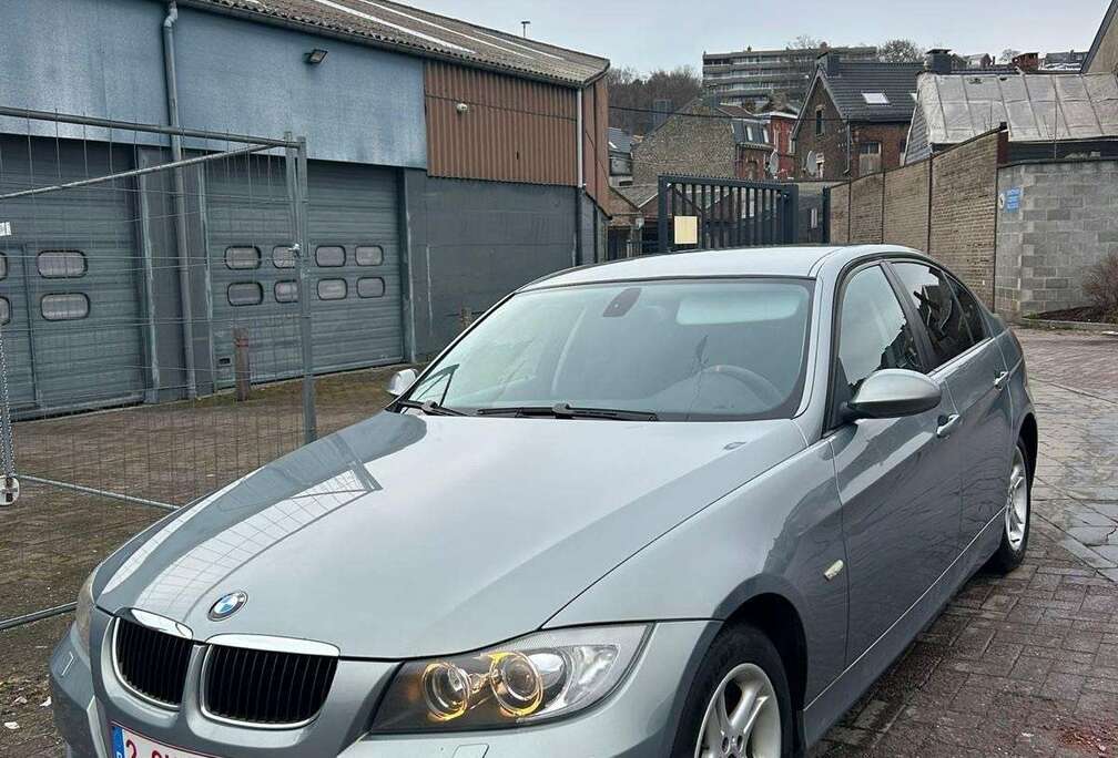 BMW 318i Sport Line