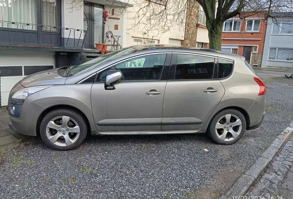 Peugeot 1.6i Premium Pack Frais TOIT PANO