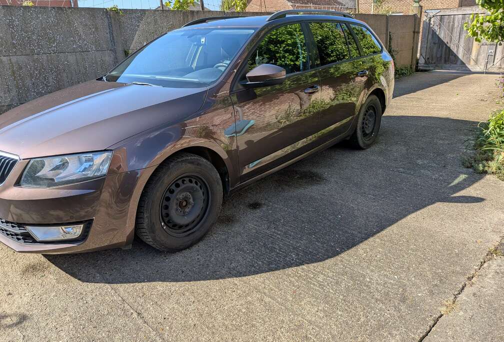 Skoda Octavia SW 1.6 CR TDi Ambition DSG