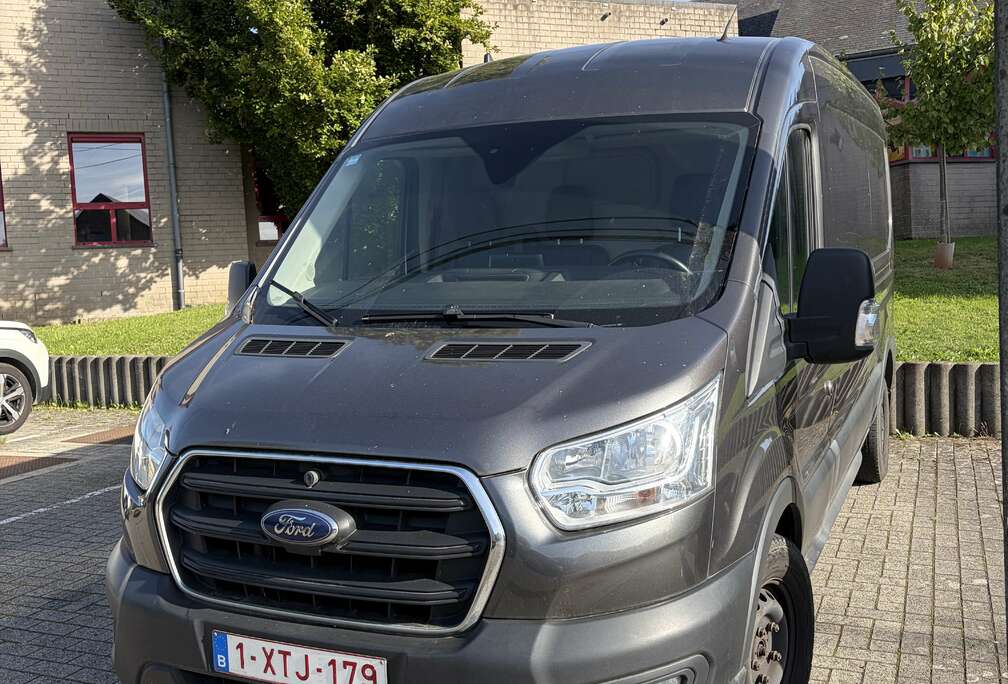 Ford 2.0 L3 mHEV RWD Ambiente