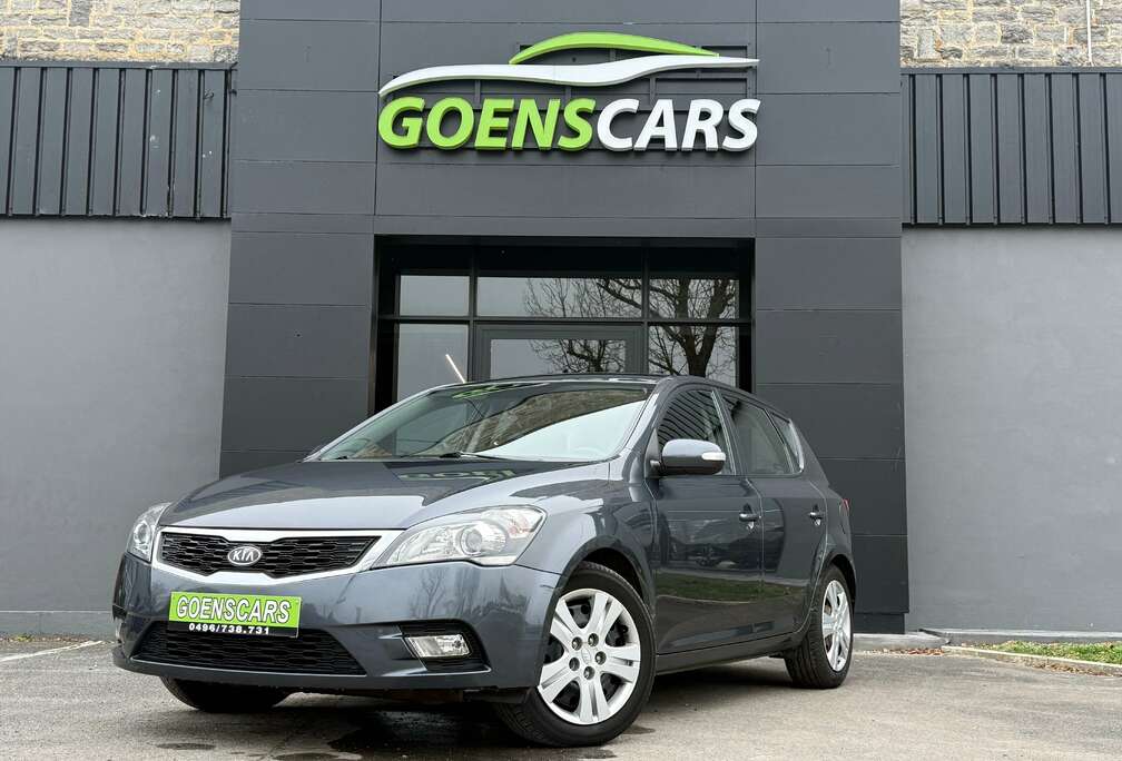 Kia Cee\'d 1.6CRDi CRUISE CONTRLE,CLIM,PHARES AUTO