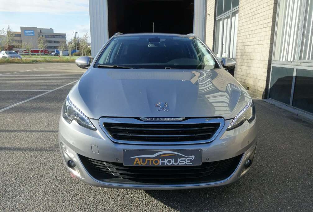 Peugeot SW 1.2 PureTech Allure  GPS , LED ,1 Jaar Garantie