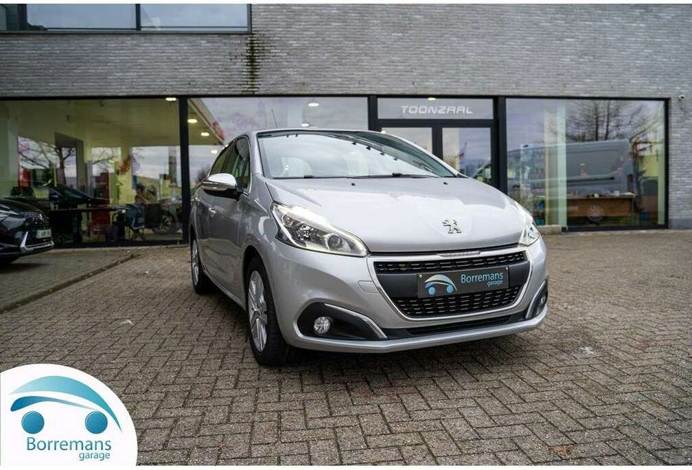 Peugeot PEUGEOT  1.2 PURETECH 110 PK ALLURE full option