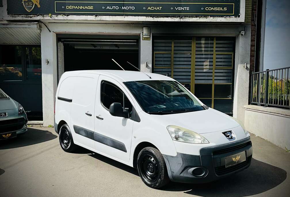 Peugeot 1.6 HDi L1H1 Confort 122 Utility
