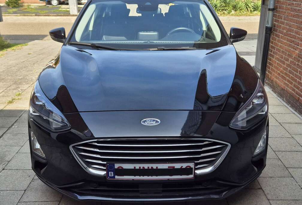 Ford Focus Turnier 1.0 EcoBoost Start-Stopp-System TITANIUM