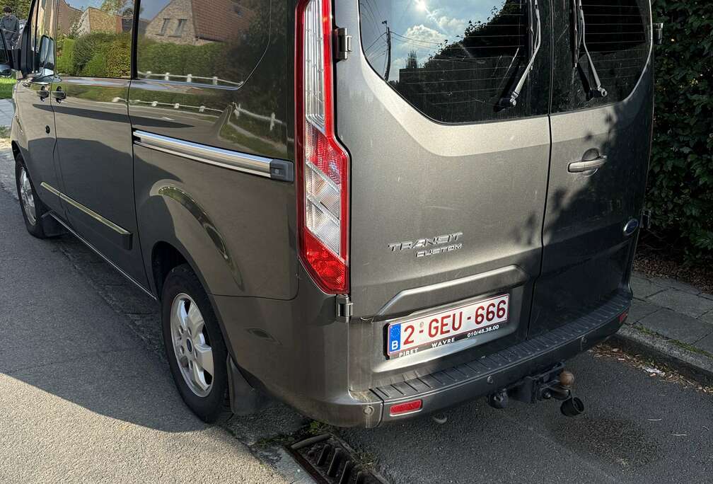 Hyundai Ford Transit Custom2.2 TDCi L1H1 Limited Multi-use