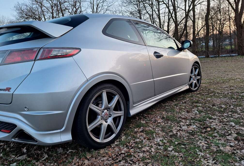 Honda Civic 2.0 i-VTEC Type R