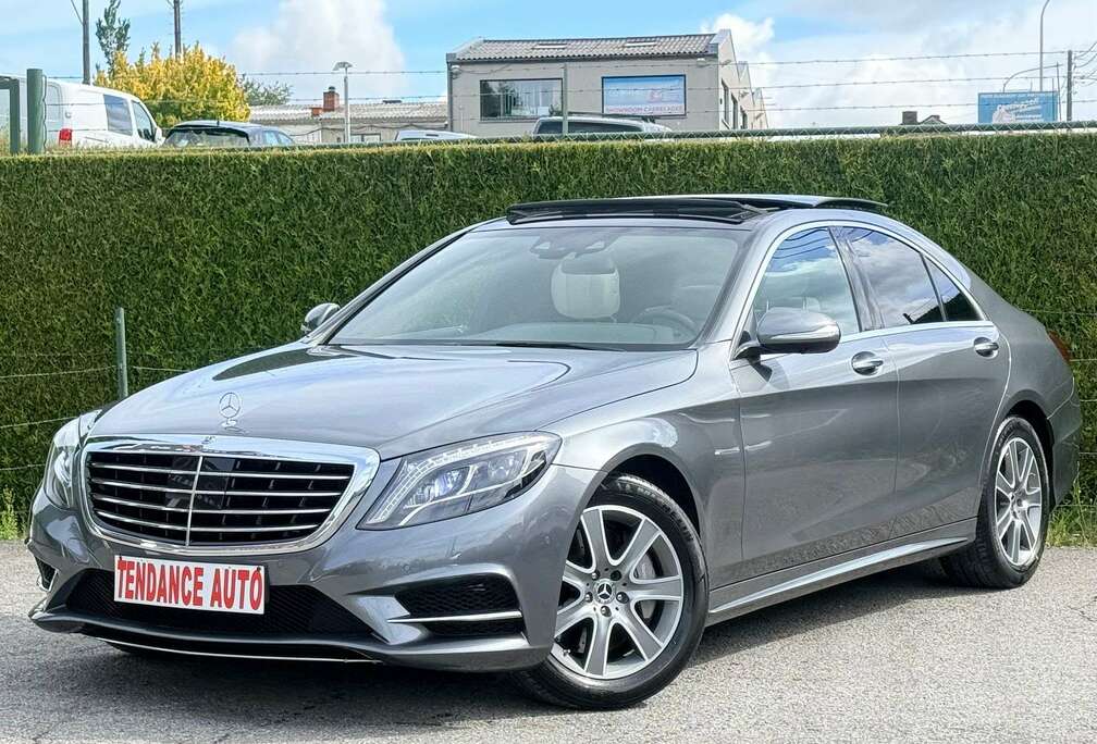 Mercedes-Benz D Hybrid Diesel - Pack AMG Line - Full Options