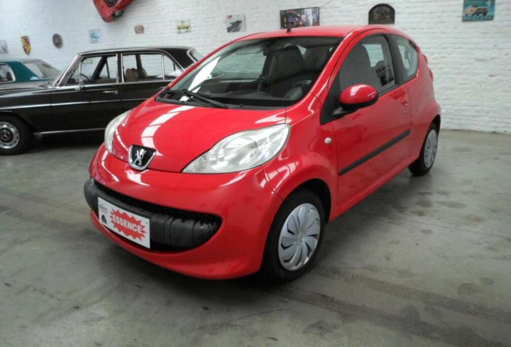 Peugeot 1.0 essence // Clim // prêt a immatriculer !
