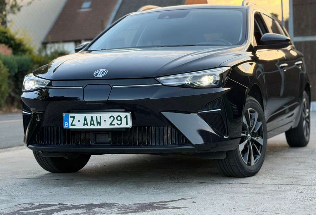 MG 61 kWh Long Range Luxury-Navi-Camera-25000km-full