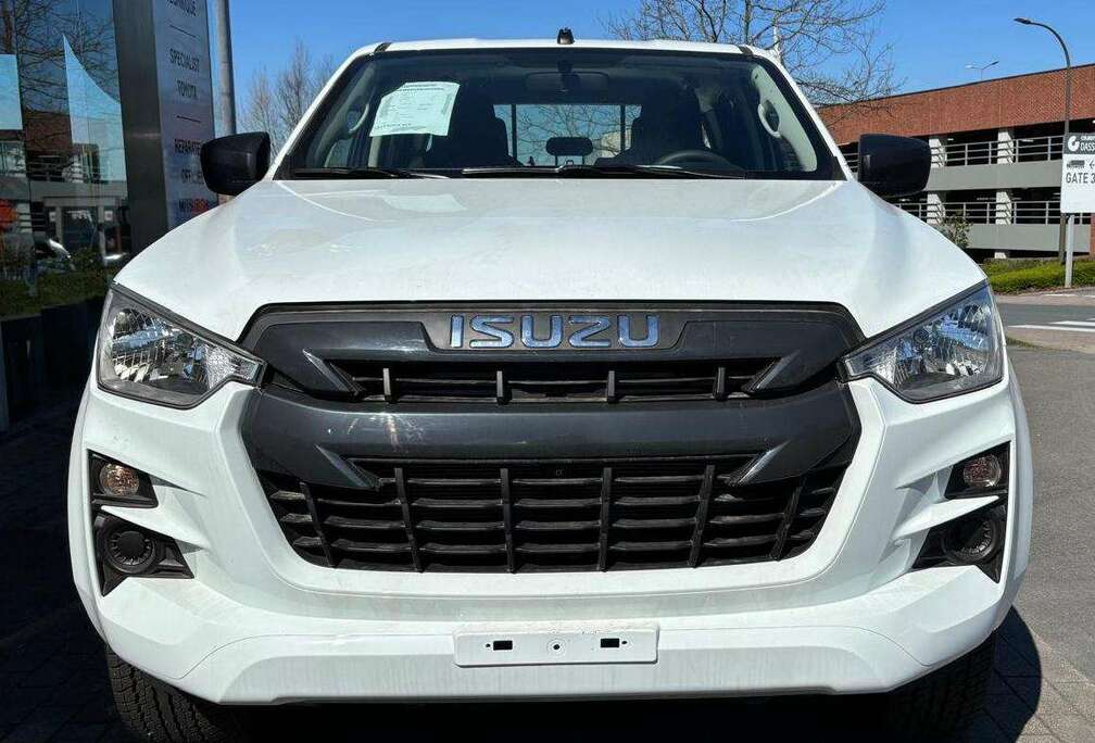 Isuzu 2.5L DSL DC 4X4, PWR, Alloy Wheel, ABS,Remote,MT,H