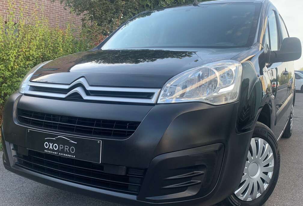 Citroen 1.6 HDI Utilitaire 100CV / 3 Places / Airco / Gps / Cruise / Camera / Radar de Recul / Attache Remorque / PRIX EMPORTER /