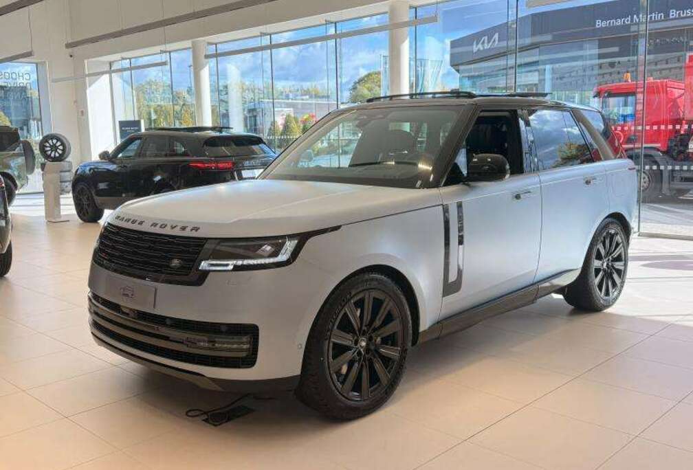 Land Rover SWB P460e HSE SV PAINT SATIN