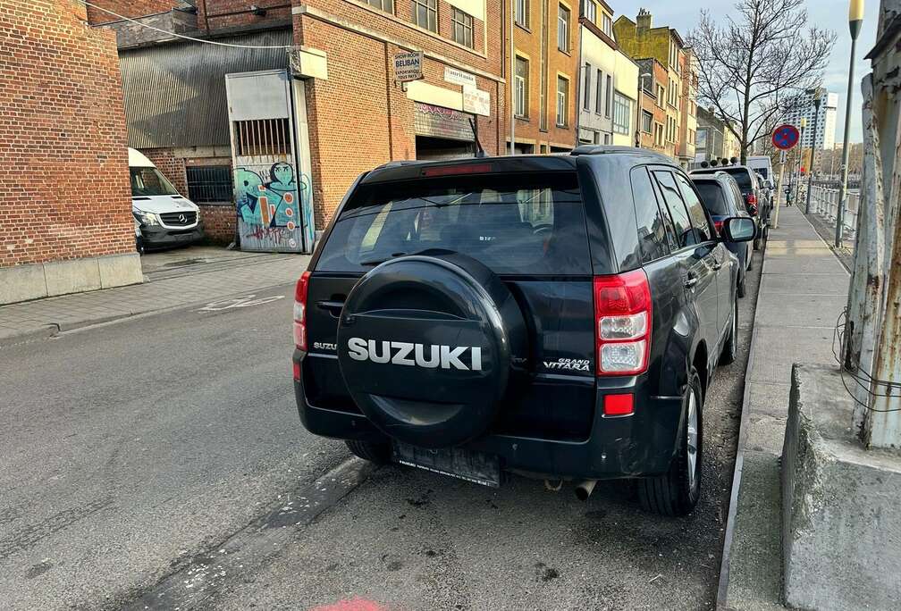 Suzuki Grand Vitara 2.0i