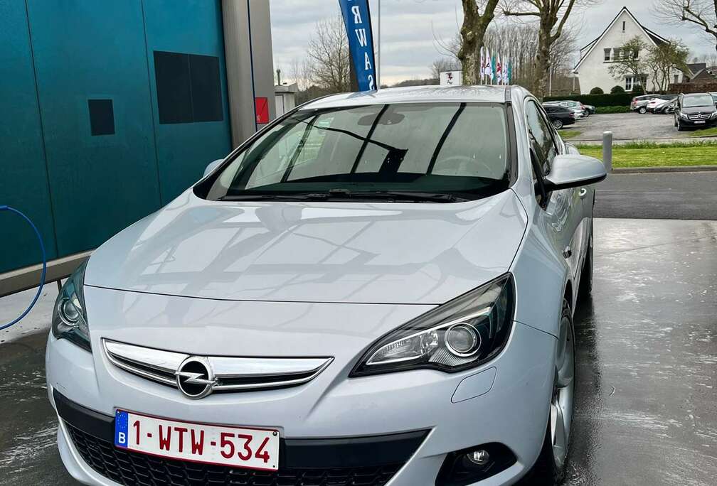 Opel GTC 1.4 Turbo Edition