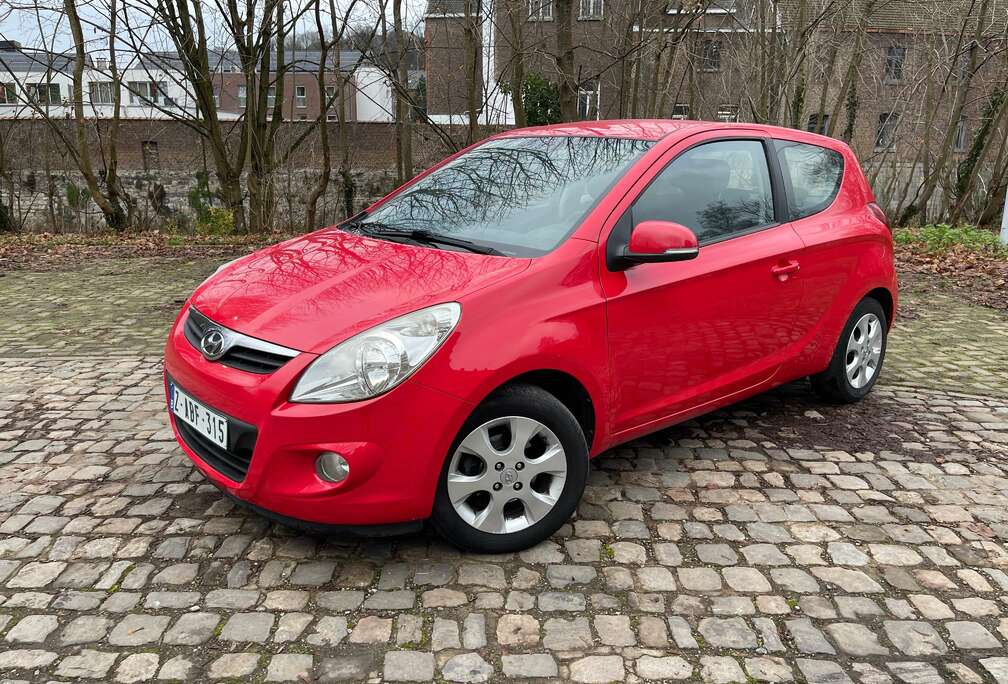 Hyundai 1.4i Lounge GARANTIE 1 AN / PRET A IMMATRICULER