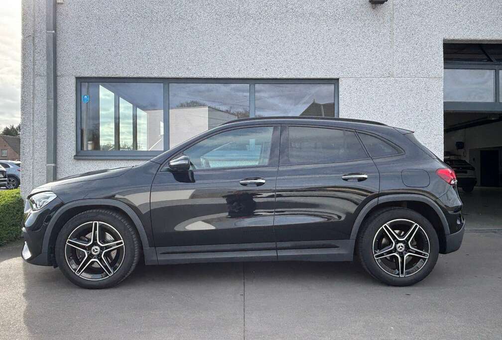 Mercedes-Benz GLA 180 AMG Line LED NAVI CAM BURM 19\