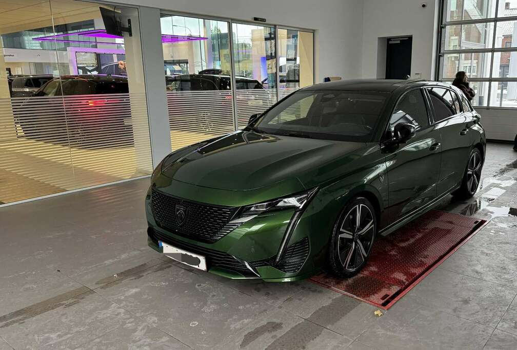 Peugeot BlueHDi 130ch GT PACK EAT8 (3 ans de garantie)