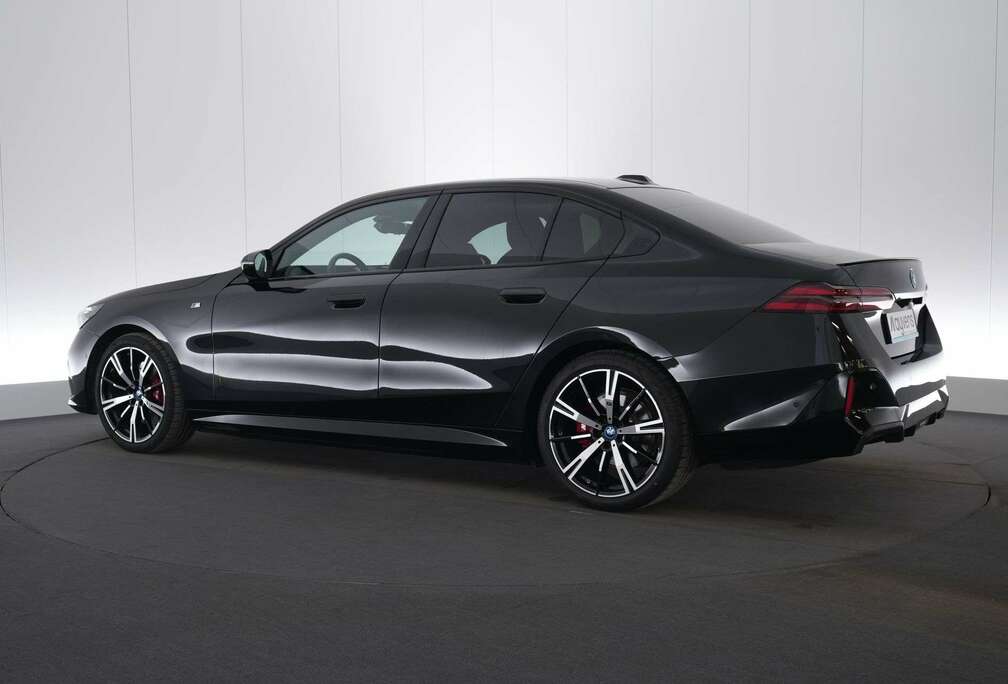 BMW 84 kWh xDrive40 M-Sport Pro LEDER/ALCANTARA LED GP