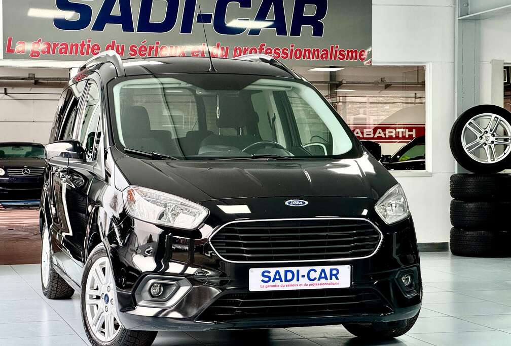 Ford Tourneo Courier 1.5 TDCi - Titanium S/S - 5 PLACES