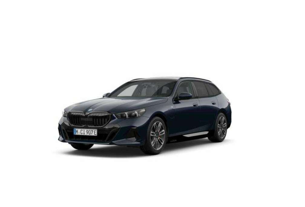 BMW 550e Touring M Sport Pro  TOWB  PANO  B&W