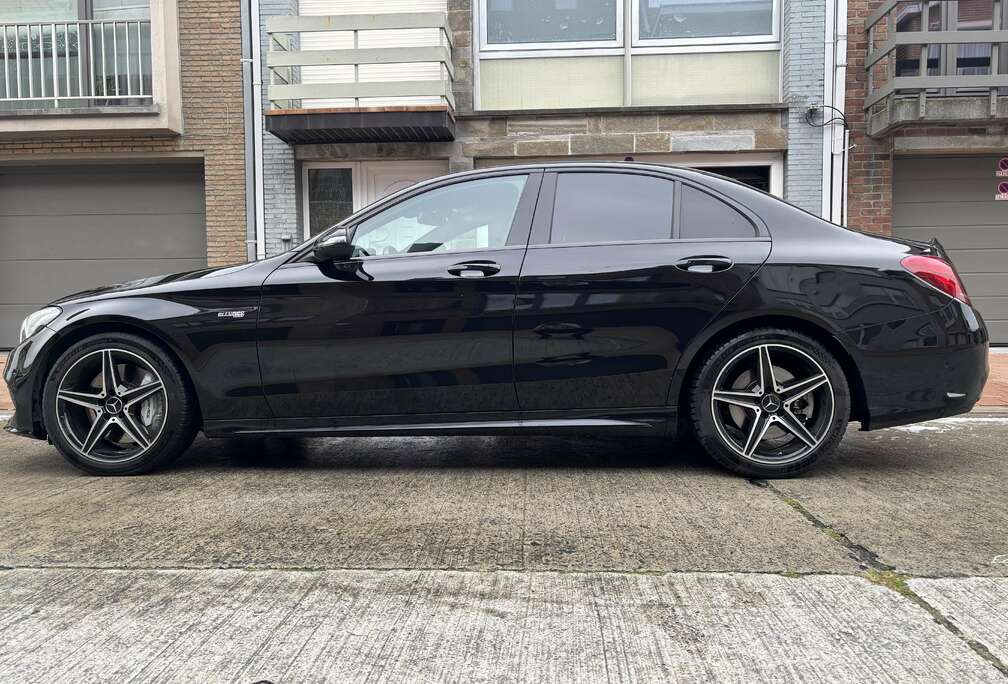 Mercedes-Benz AMG C 43 4Matic 9G-TRONIC