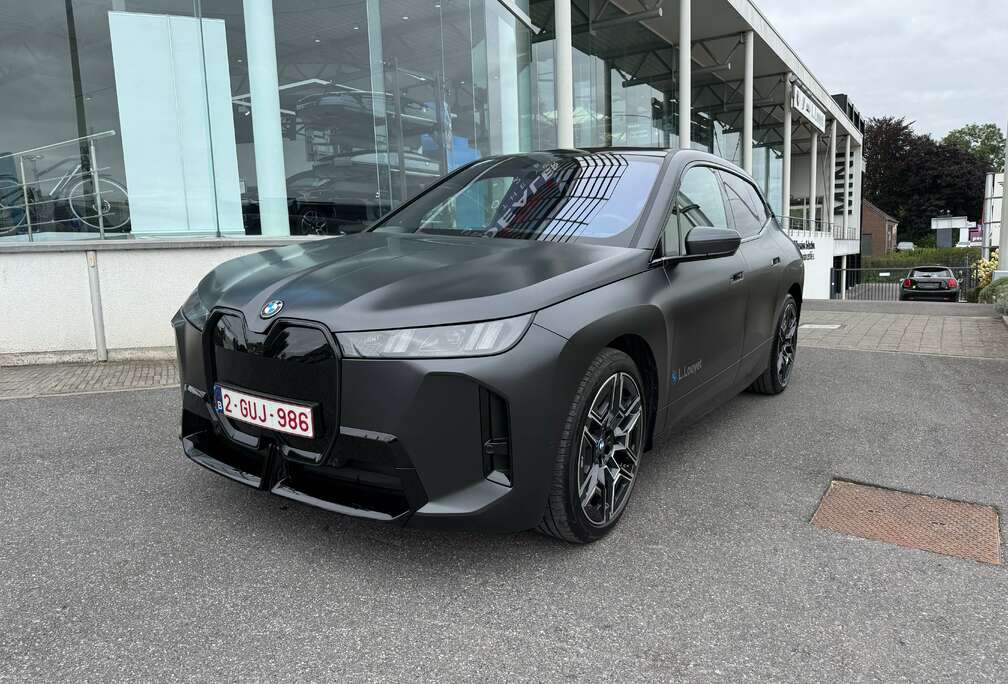 BMW iX 100.6 kWh xDrive45 M Edition