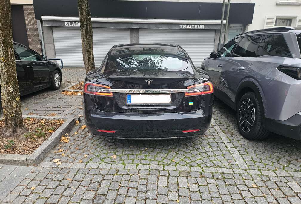 Tesla Model S 75D Allradantrieb Free Supercharging