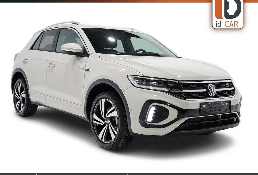 Volkswagen 1.5 TSI 150 DSG R-LINE LED ACC CARPLAY CAMERA JA18